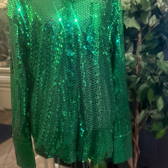 Fashion Nova "CATCH MY EYE" Emerald Button Down - Picture 3 of 7